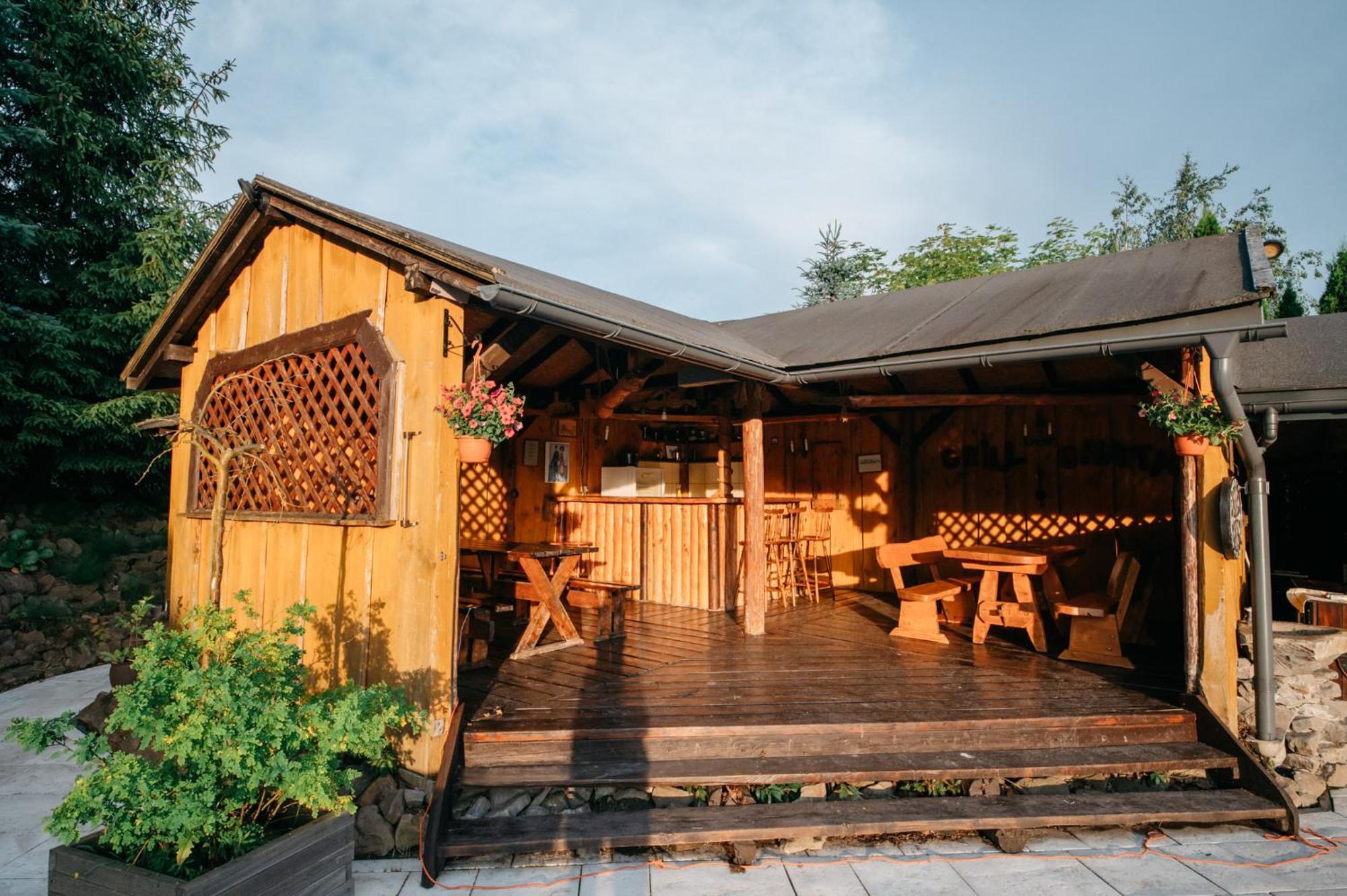 Villa Bieszczadzka Bania à Lesko Extérieur photo