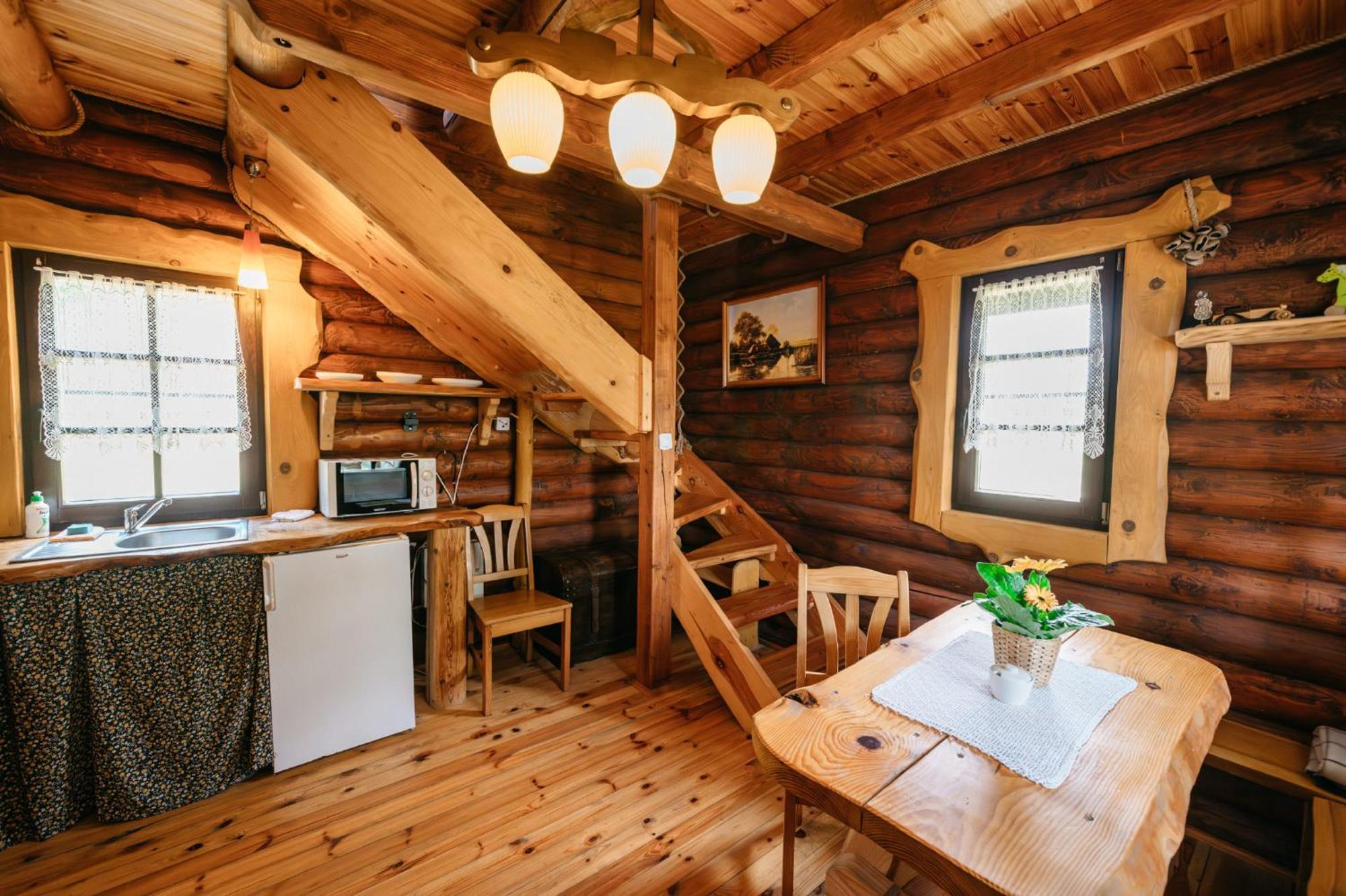 Villa Bieszczadzka Bania à Lesko Extérieur photo