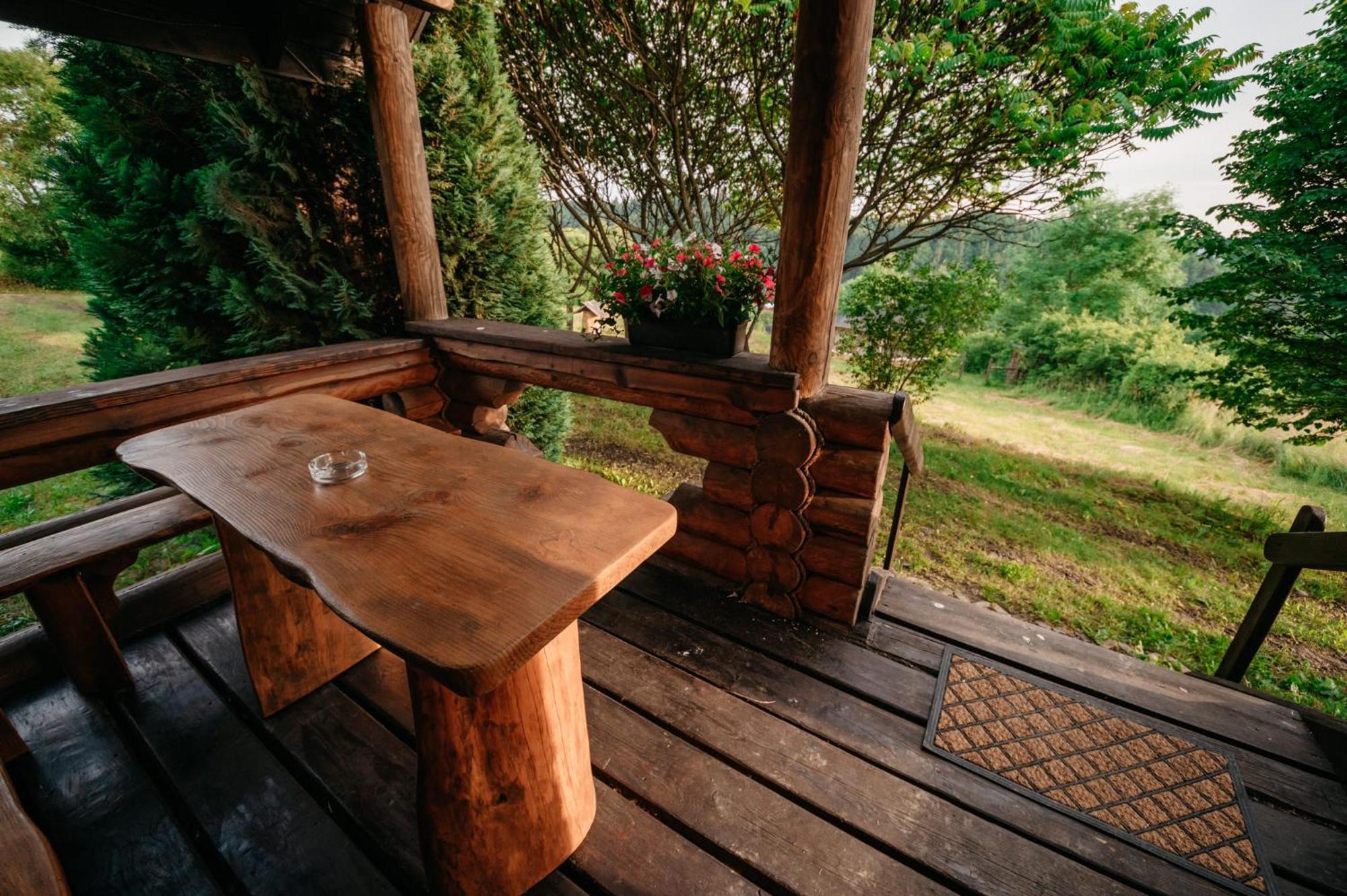 Villa Bieszczadzka Bania à Lesko Extérieur photo