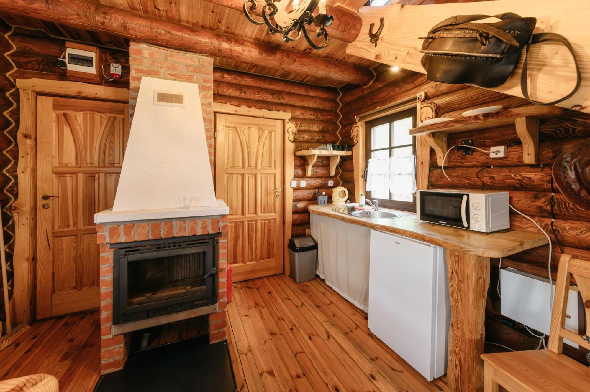 Villa Bieszczadzka Bania à Lesko Extérieur photo